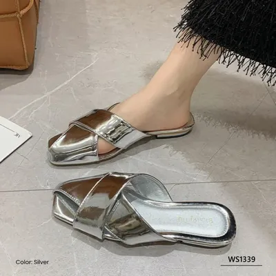 Modern Bloom Women’s Sandal